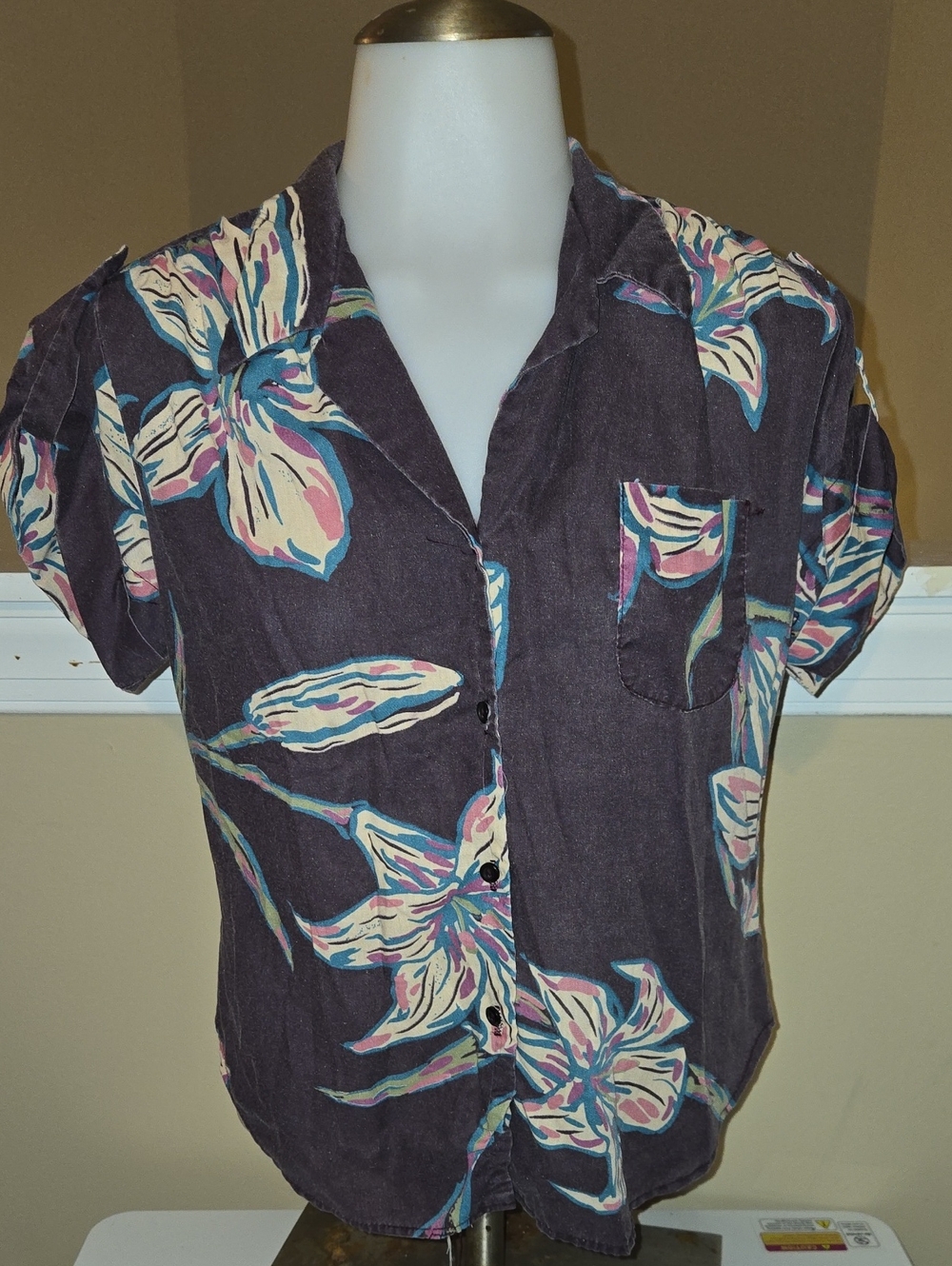 Vintage Floral Button-Up Top in Dark Plum